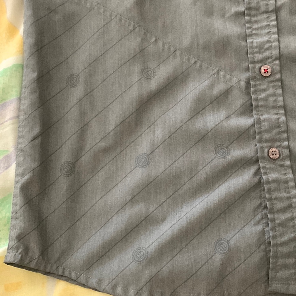 Element gray button down, size medium - Picture 3 of 3